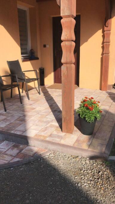 Dom Z Ogrodem I Grillem Villa Wola Zarczycka Exterior photo